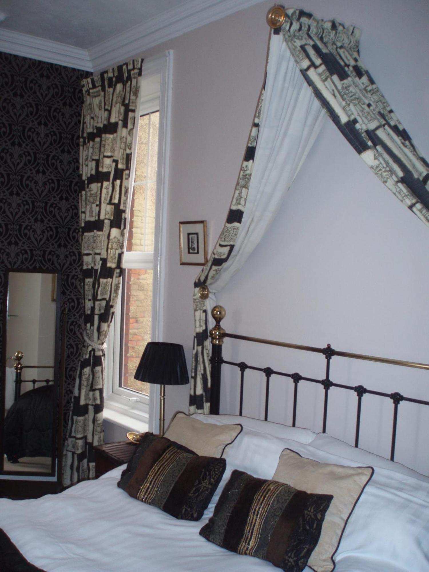 The Langtons Hotel Eastbourne Bagian luar foto
