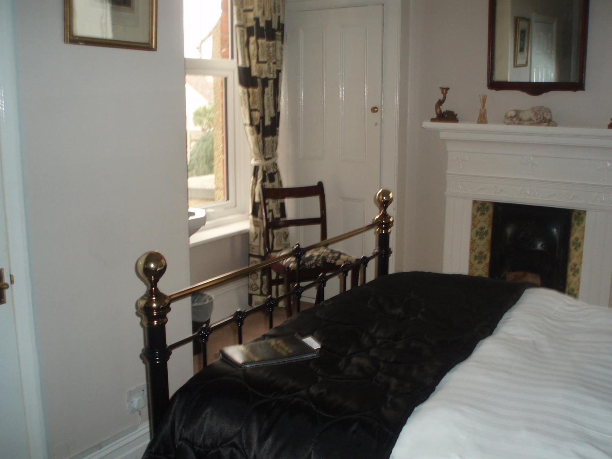 The Langtons Hotel Eastbourne Bagian luar foto